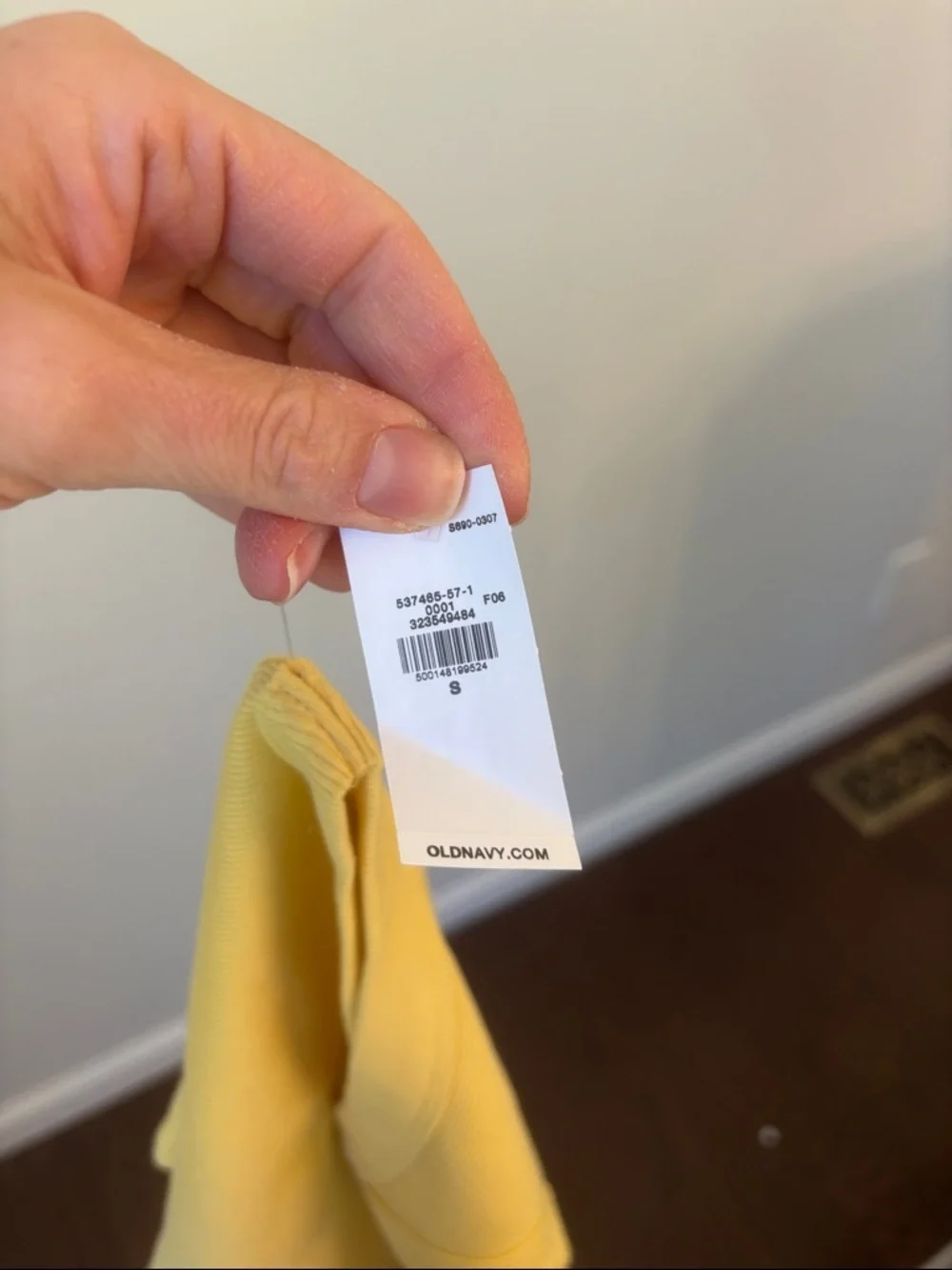 Old Navy Yellow Cropped Tank Top Size Small NWT - Picture 2 of 4